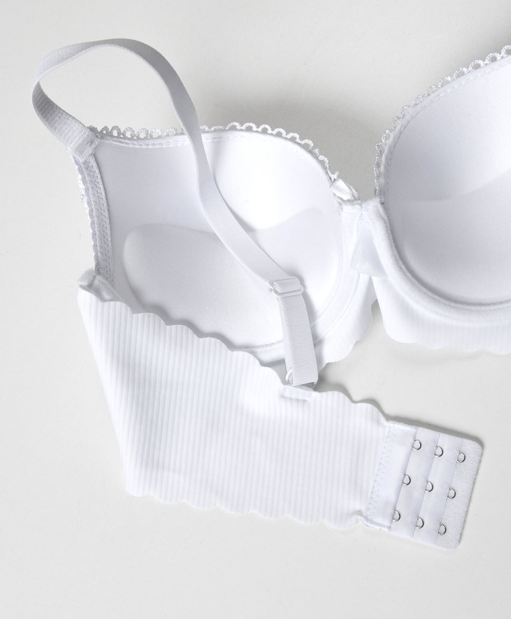Sostén mujer encajes mini líneas seamless Sostén mujer encajes mini líneas seamless
