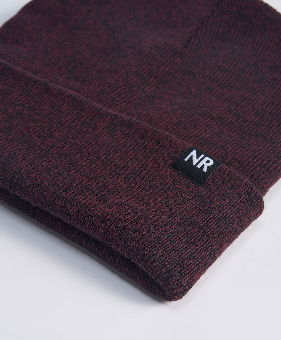 Gorro hombre cl&aacute;sico burdeo