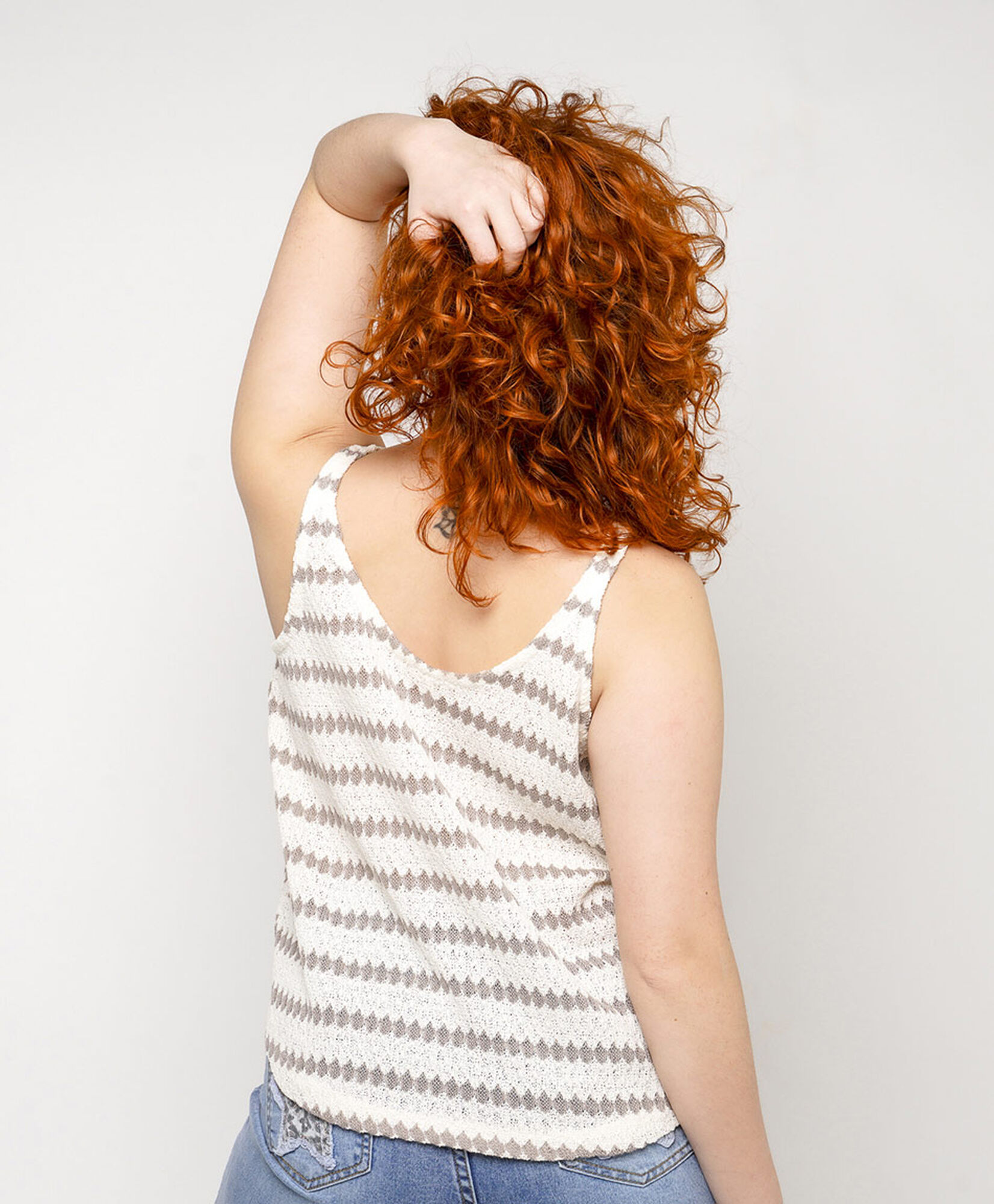 Tejido mujer estilo crochet líneas Tejido mujer estilo crochet líneas