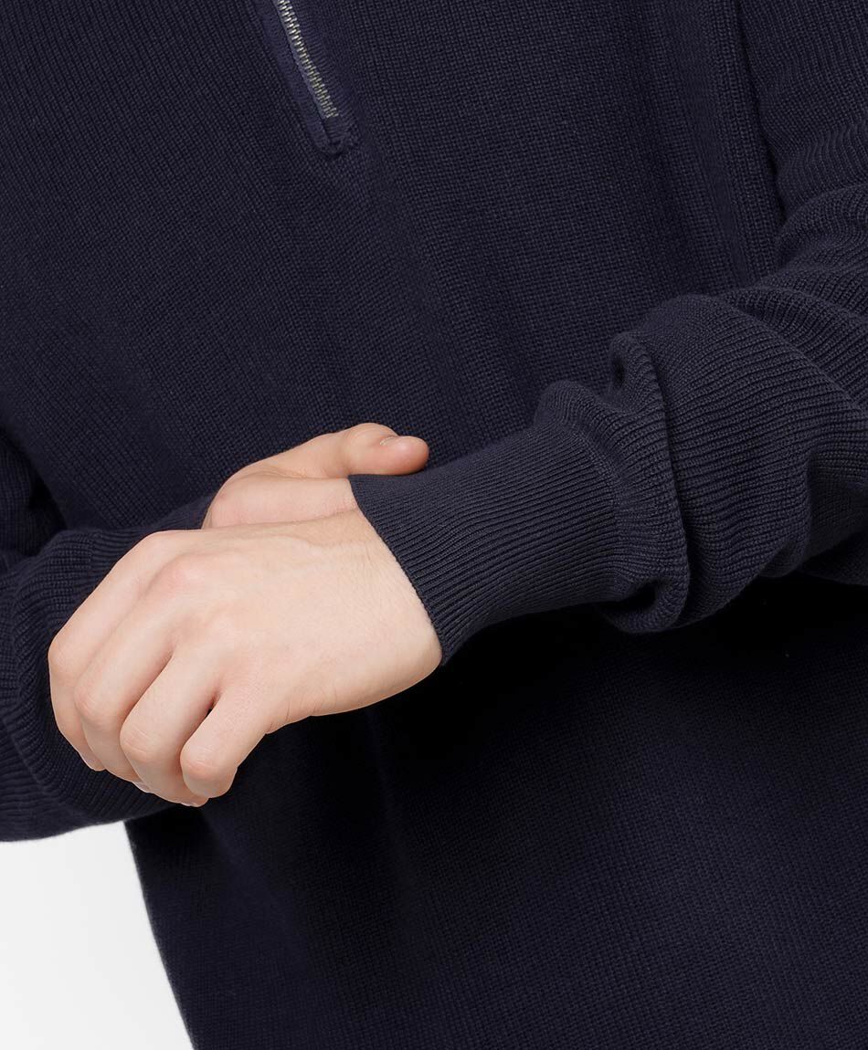 Sweater hombre cuello medio liso
