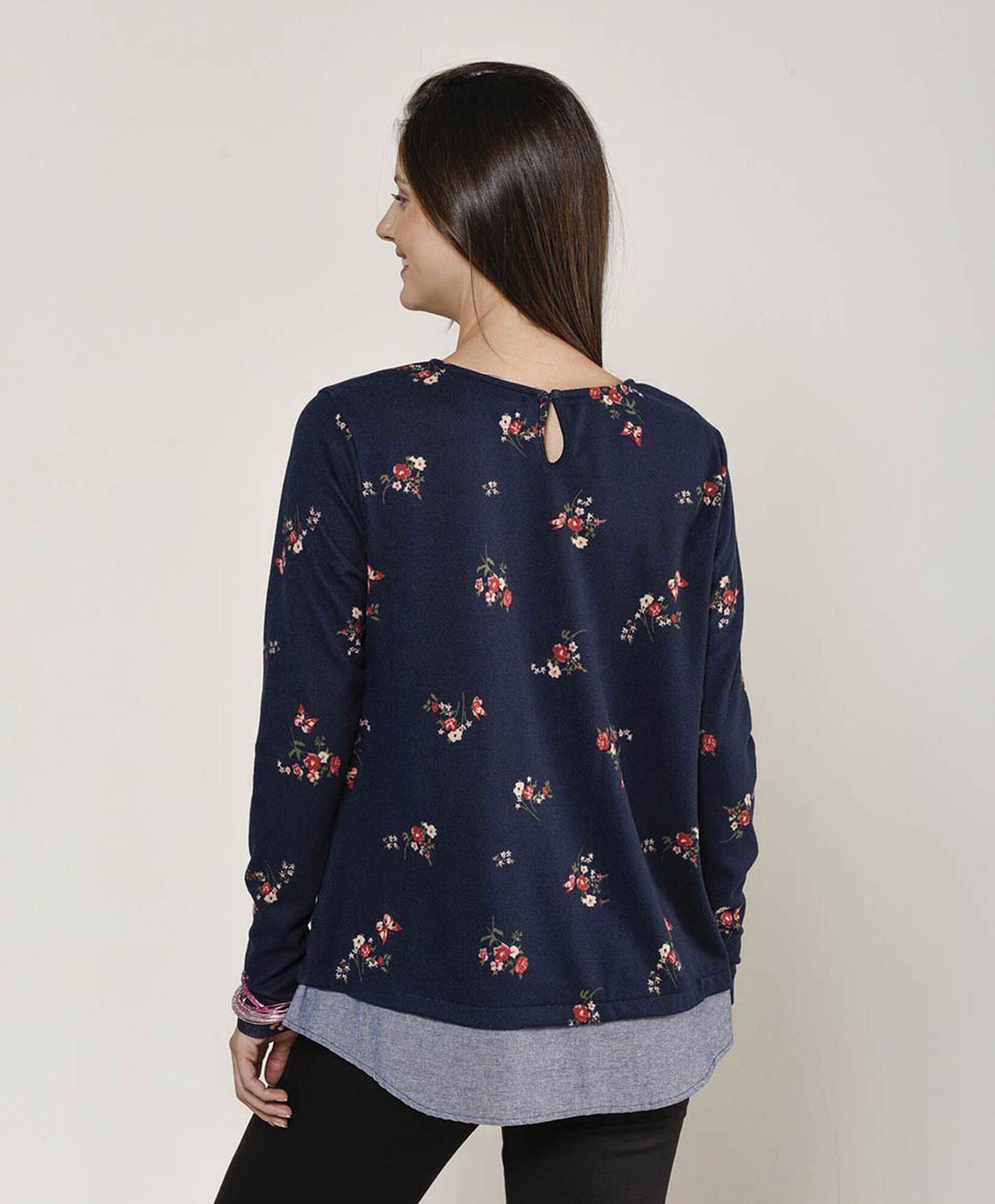 Polera mujer floreada doble basta oversize Polera mujer floreada doble basta oversize