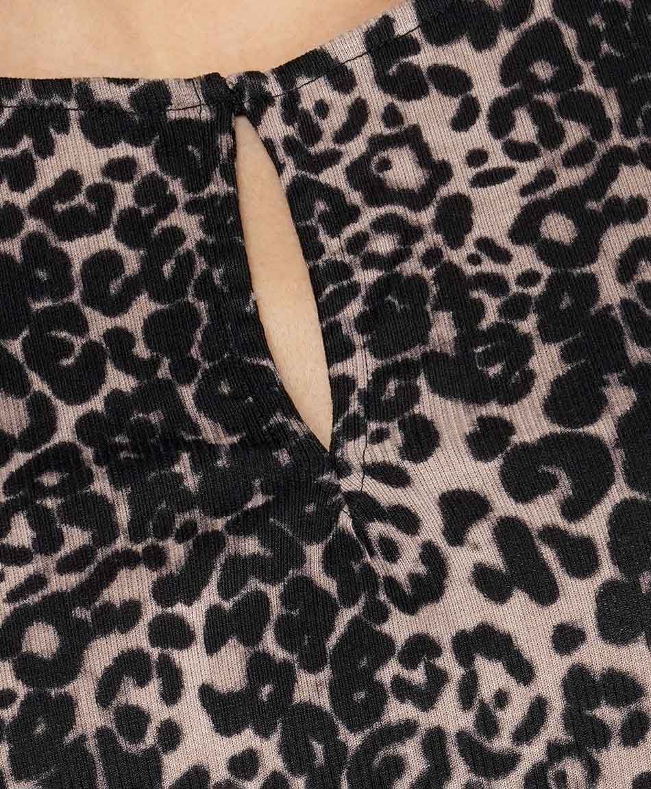 Polera mujer black animal print