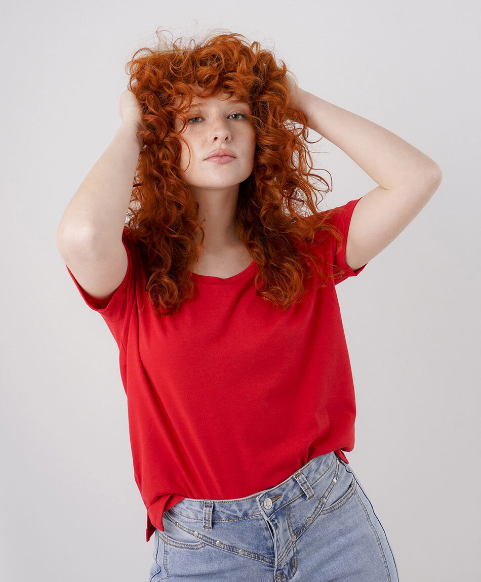 Polera mujer b&aacute;sica roja