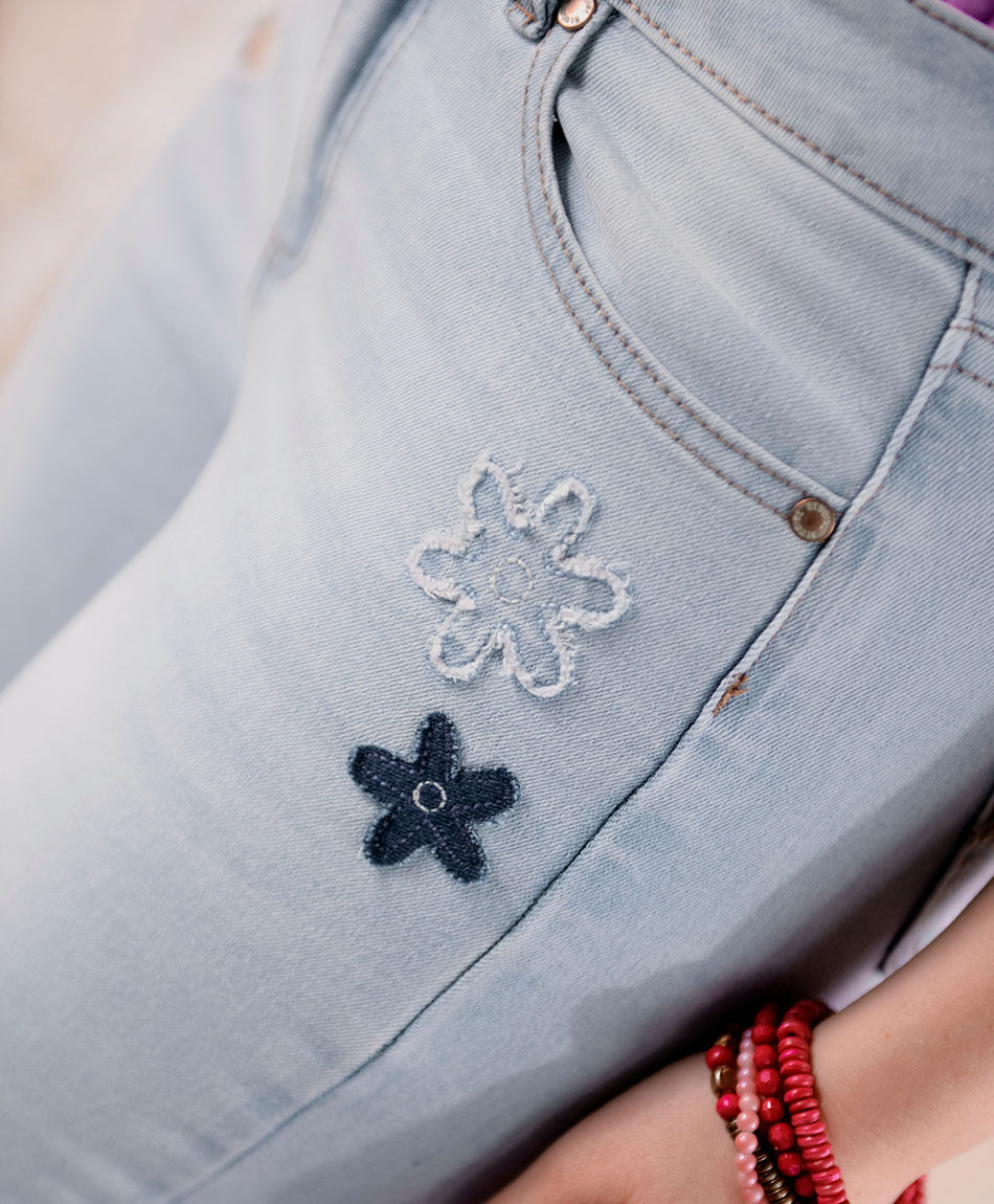 Jeans mujer flores bordadas skinny fit