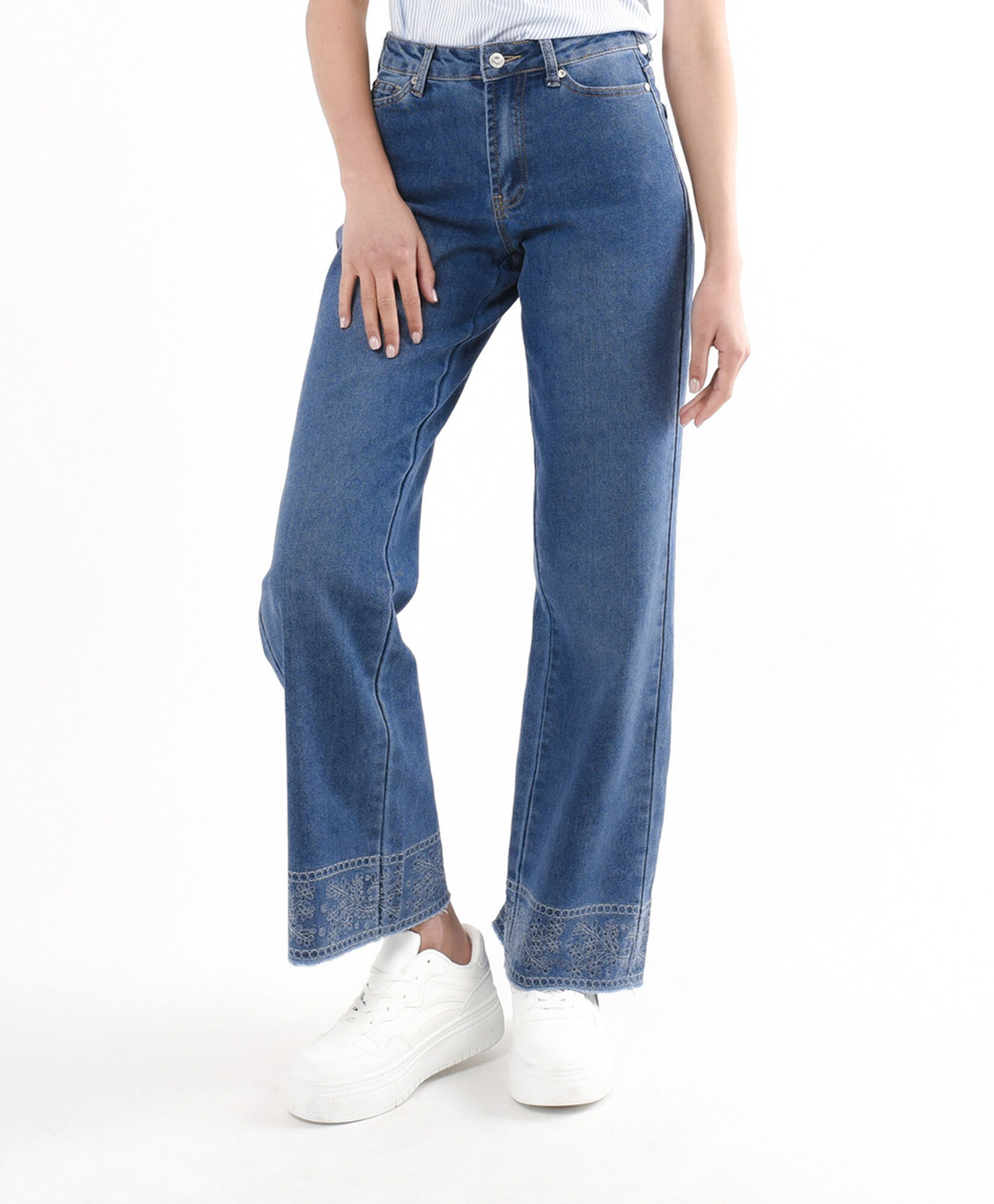 Jeans mujer basta bordada wide Jeans mujer basta bordada wide