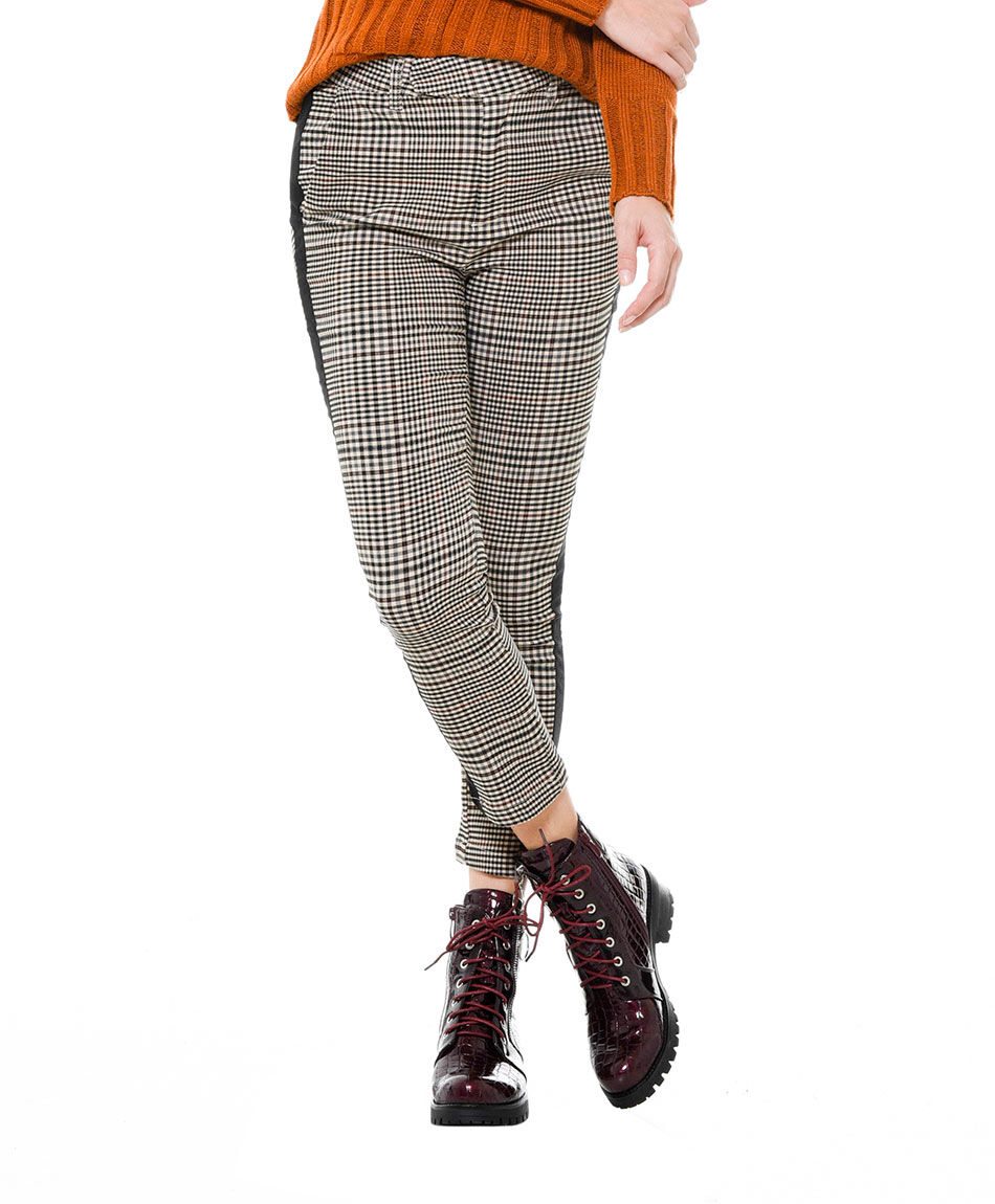 Pantalon escoces contraste
