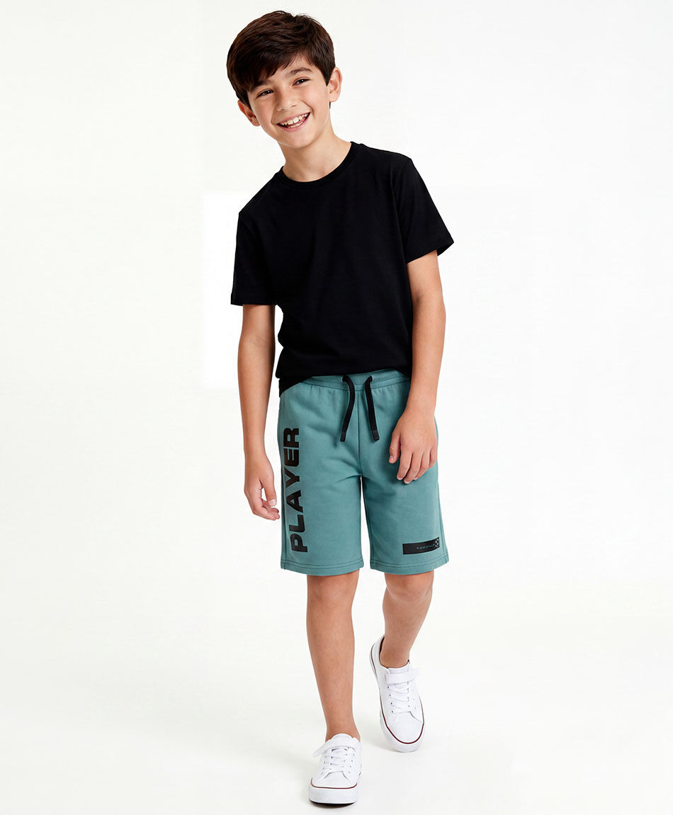 Short ni&ntilde;o player