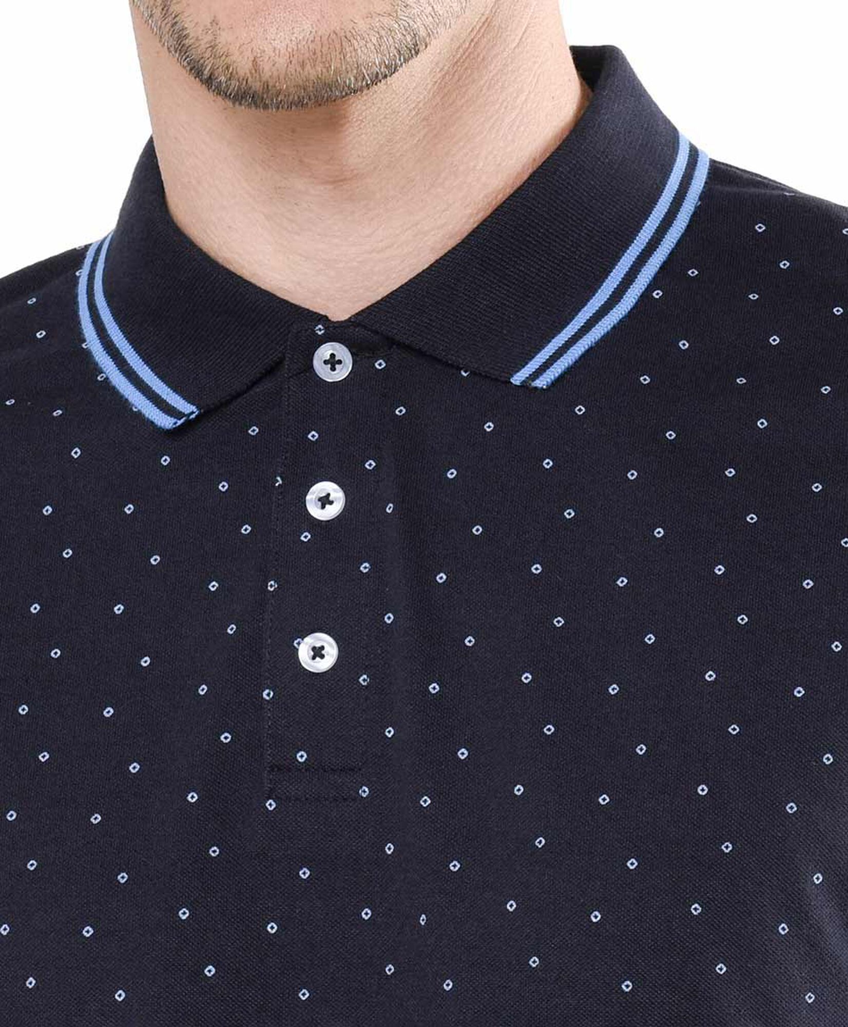 Polera hombre puntos líneas cuello piqué Polera hombre puntos líneas cuello piqué