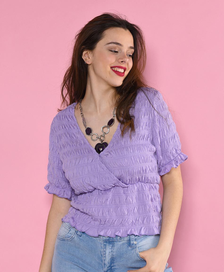 Polera manga corta cuello en v