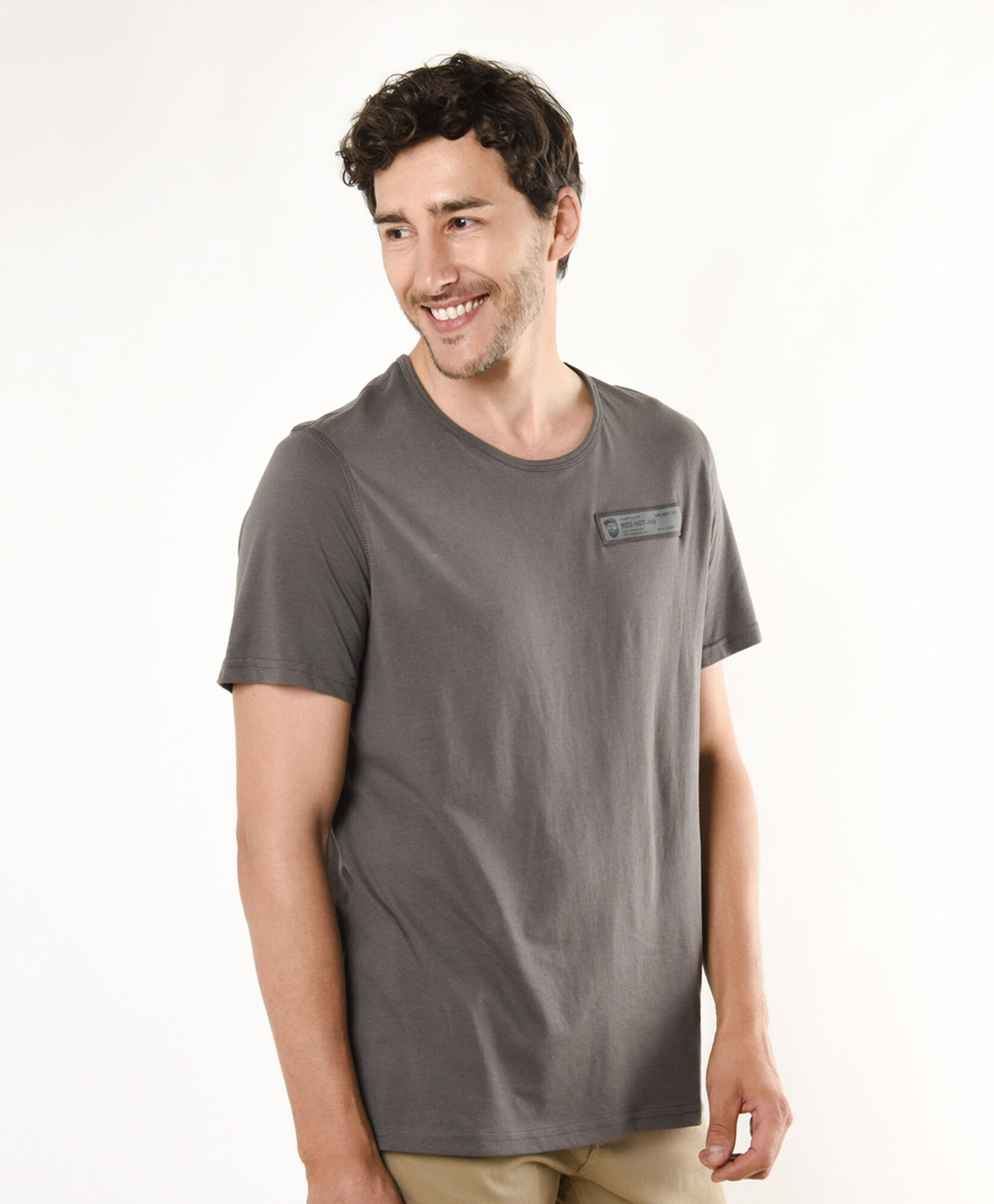 Polera hombre lisa colores parche Polera hombre lisa colores parche