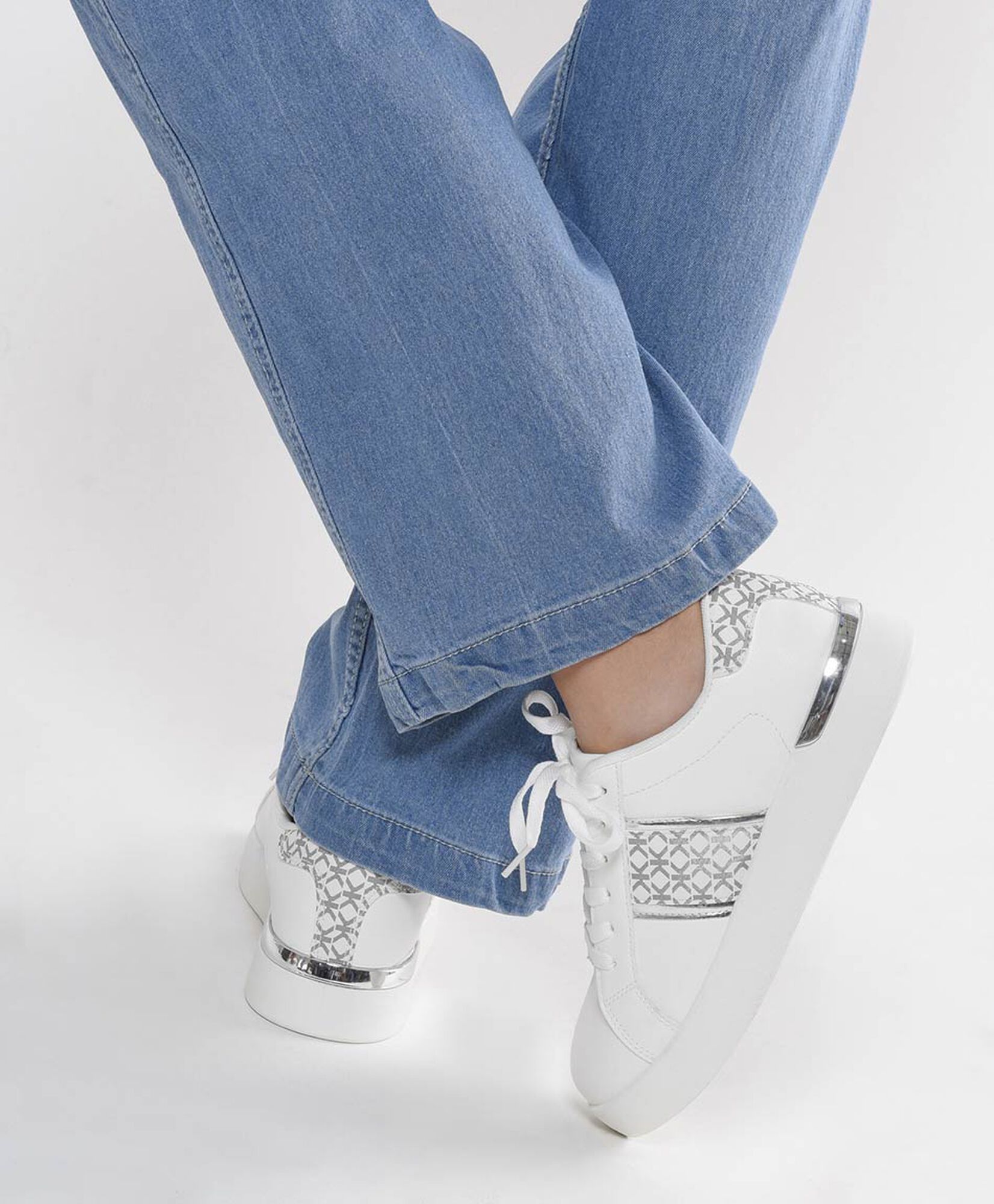Zapatilla mujer franja estampada Zapatilla mujer franja estampada