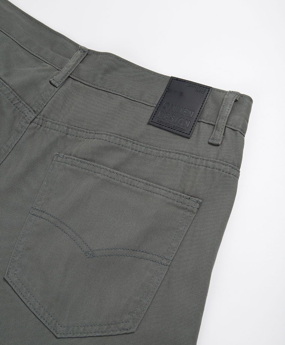 Pantal&oacute;n hombre b&aacute;sico verde