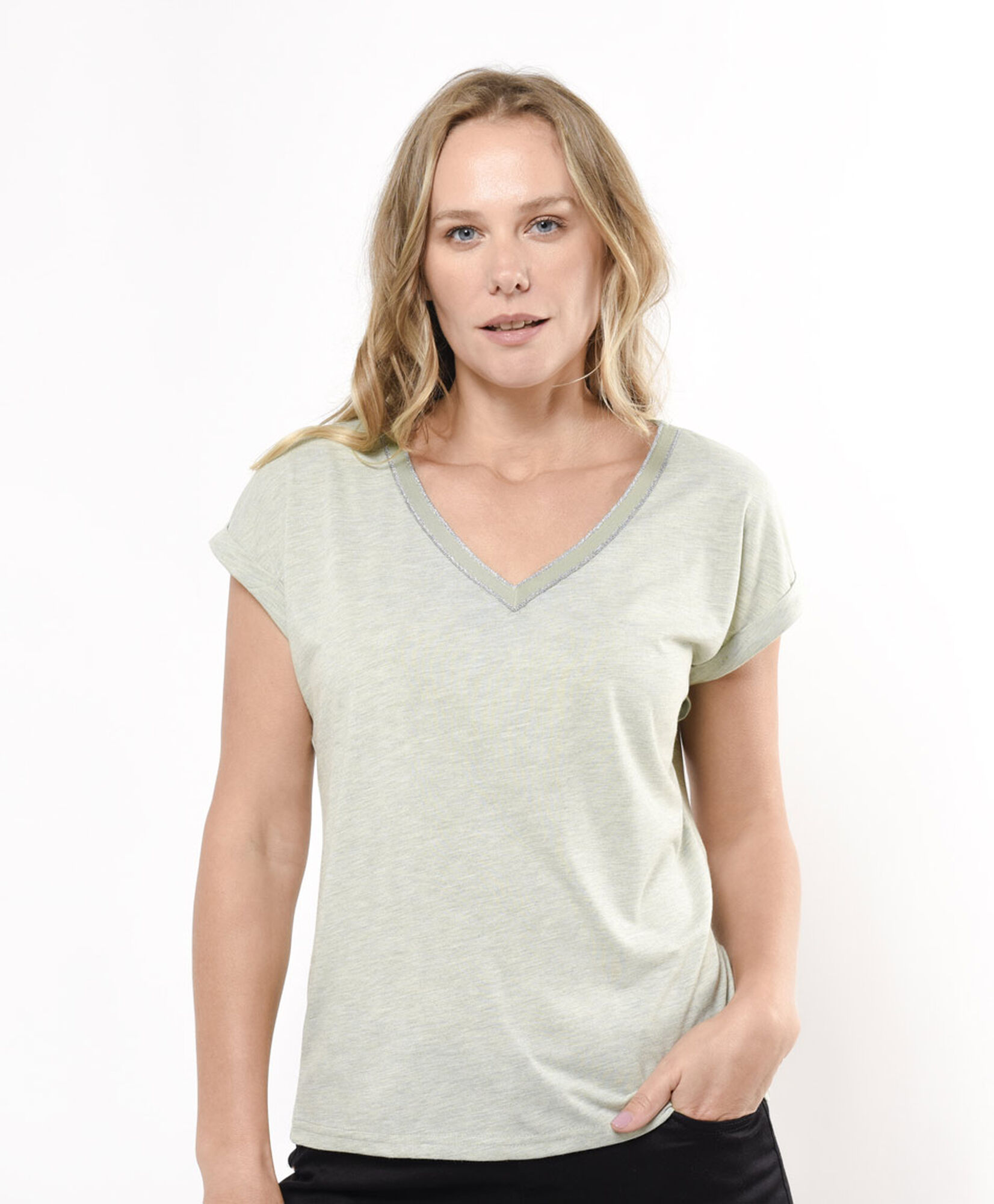 Polera mujer cuello metalizado Polera mujer cuello metalizado