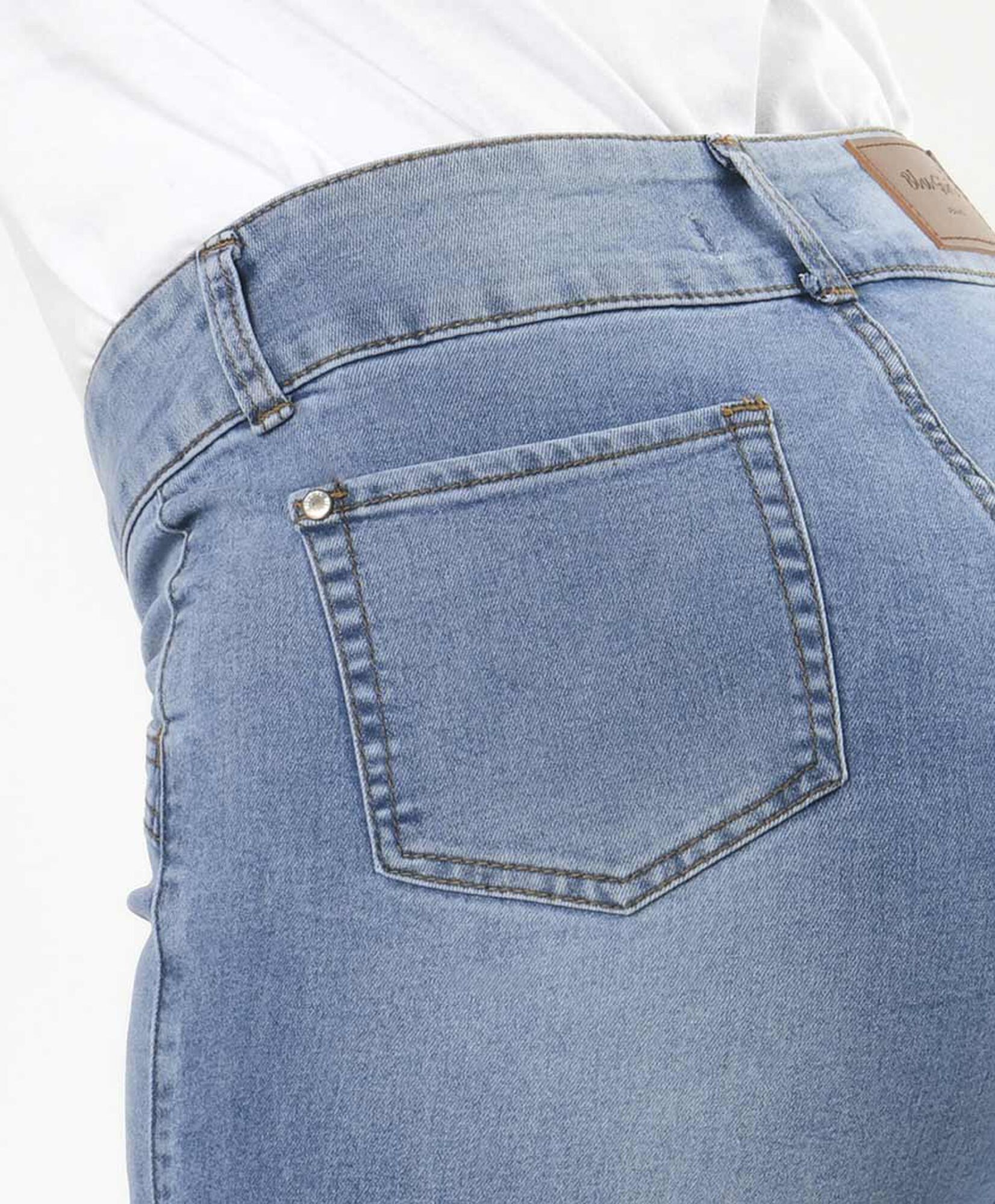 Jeans mujer bolsillos diagonales flare Jeans mujer bolsillos diagonales flare