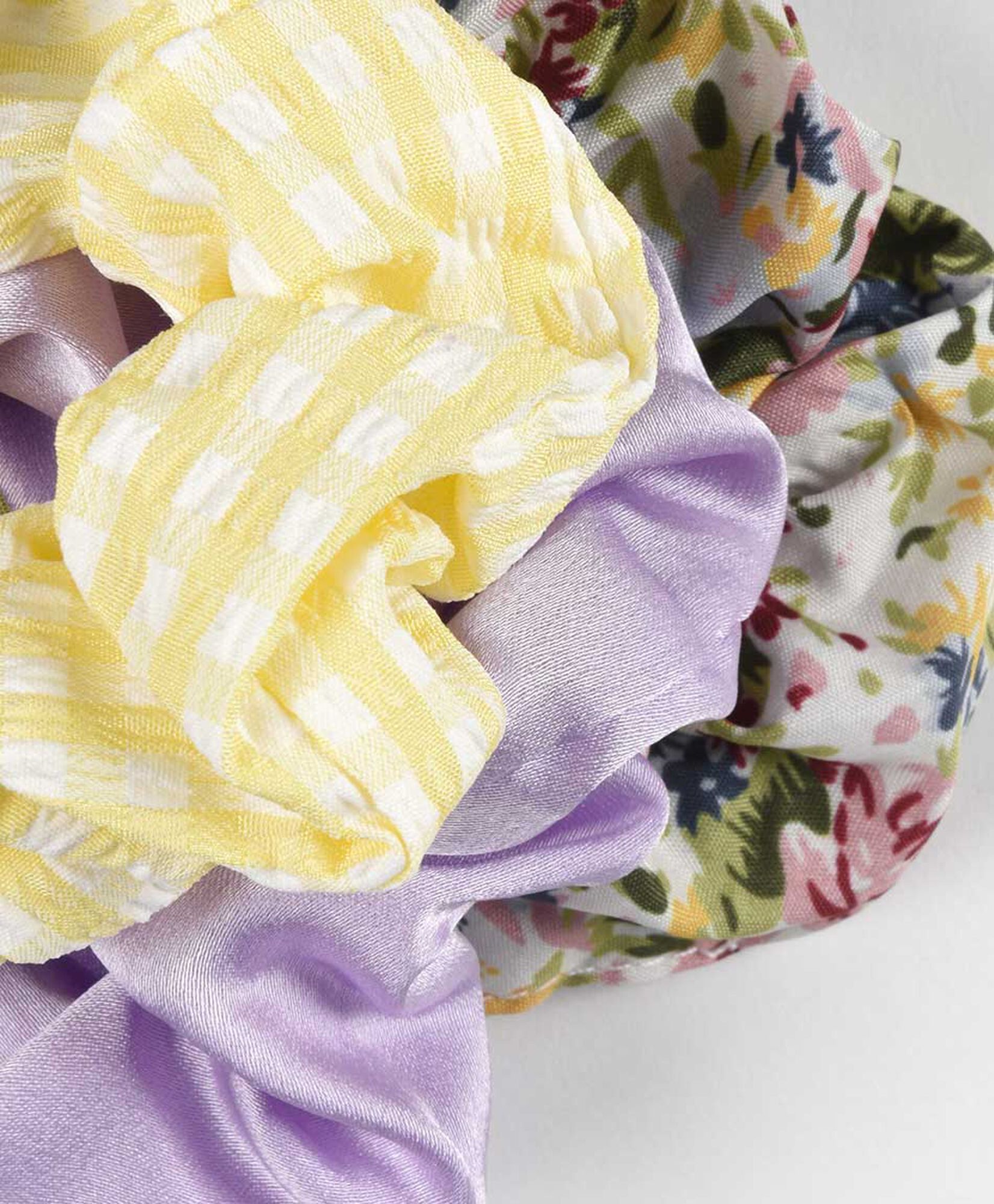 Set 3 scrunchies mujer colores Set 3 scrunchies mujer colores