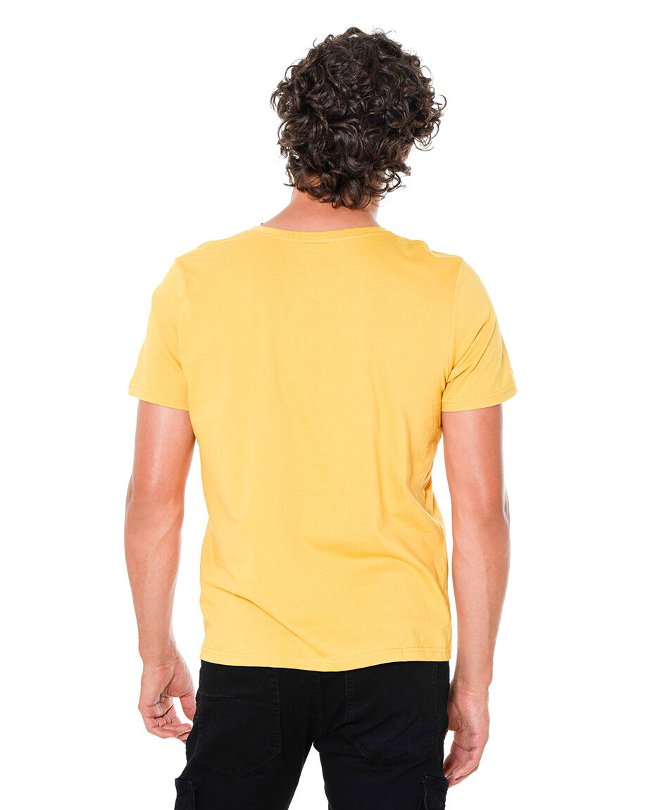Polera estampada cuello v