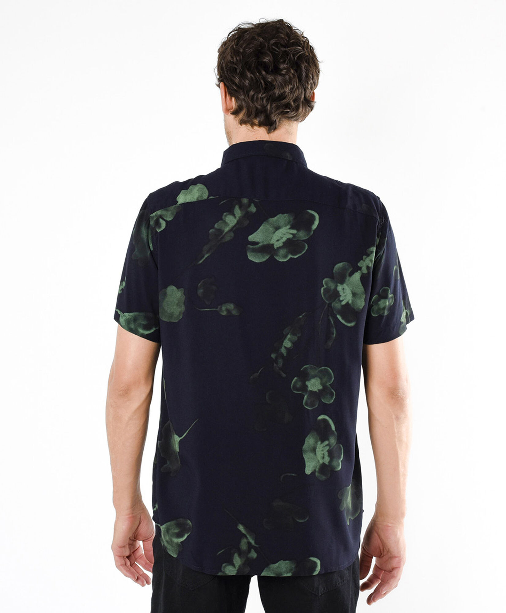 Camisa hombre hojas Camisa hombre hojas