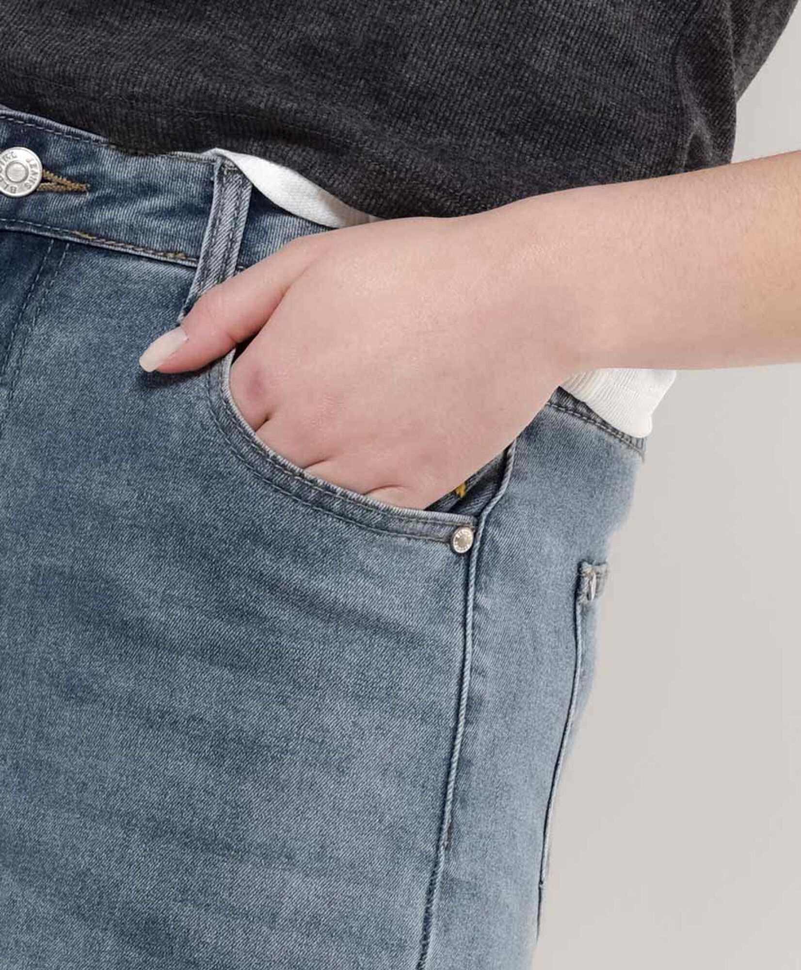 Jeans mujer bolsillo bordado Jeans mujer bolsillo bordado