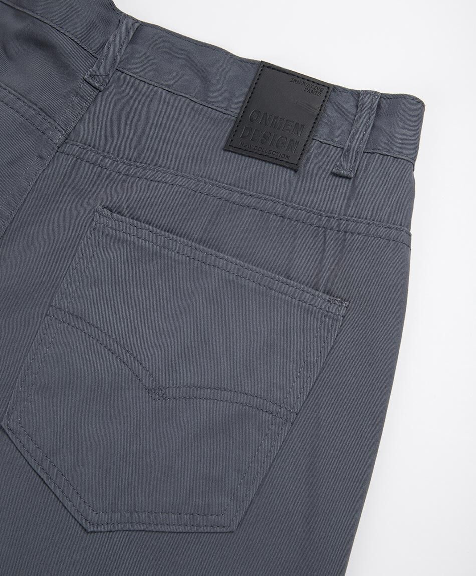 Pantal&oacute;n hombre b&aacute;sico azul
