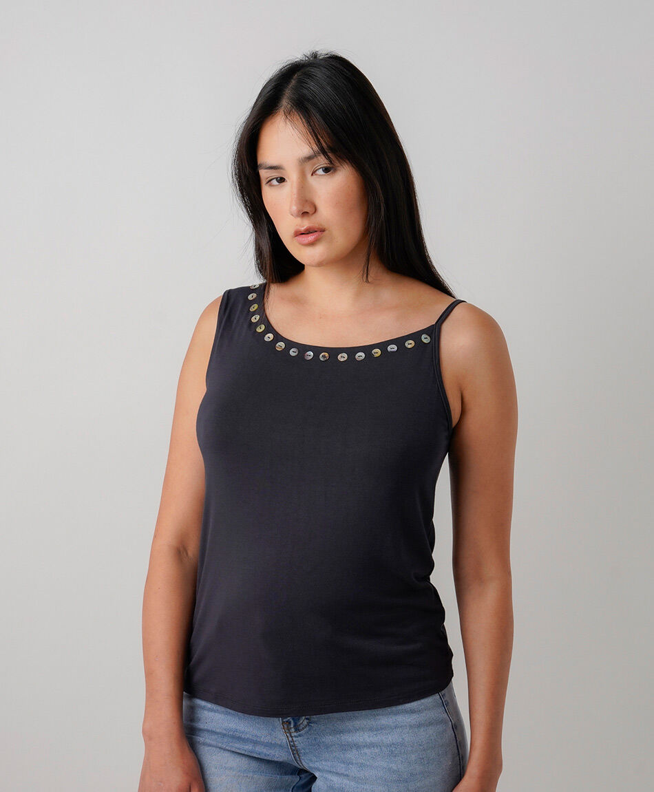 Polera mujer cuello irregular botones