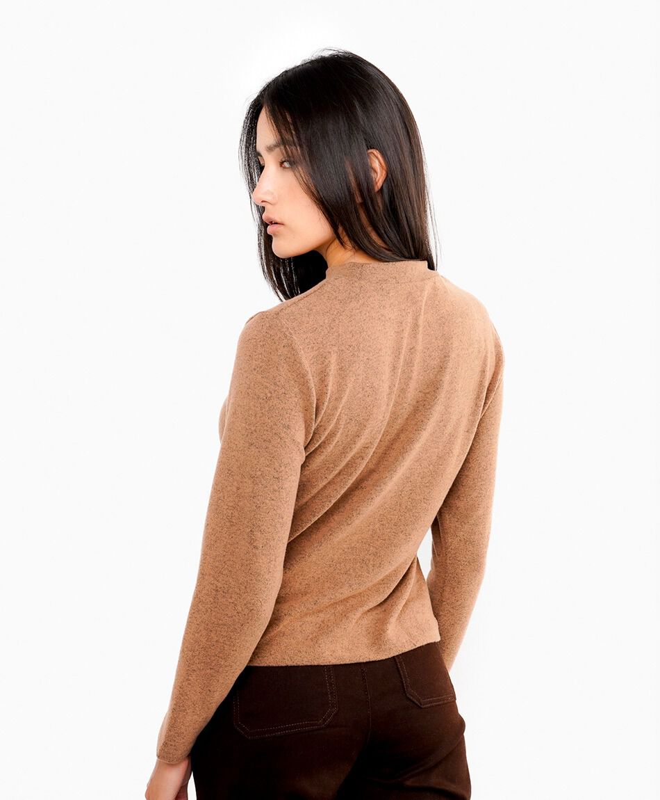 Polera mujer marr&oacute;n suave