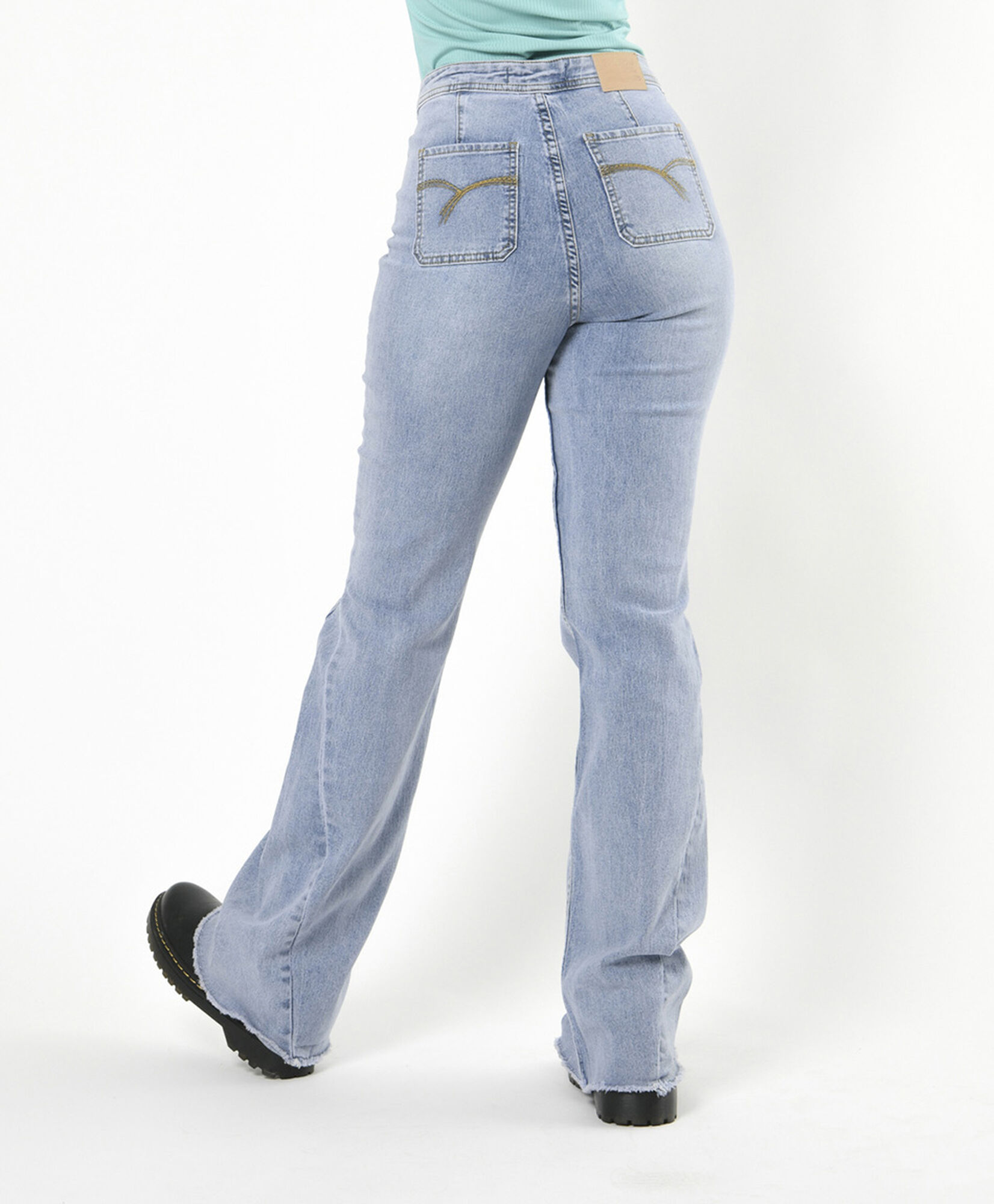 Jeans mujer botones wide Jeans mujer botones wide