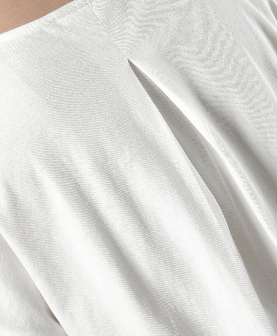 Polera mujer lisa espalda larga blanca