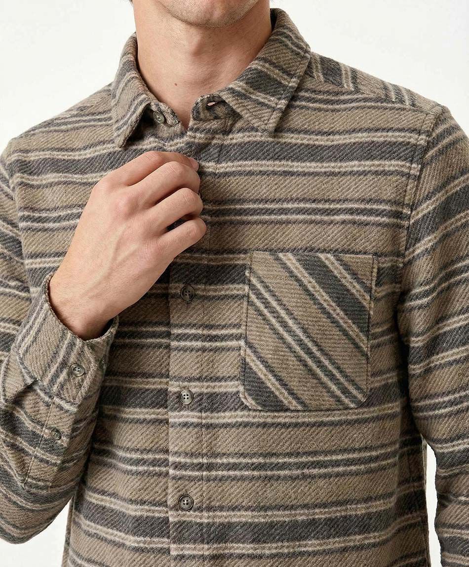 Chaqueta hombre le&ntilde;adora l&iacute;neas