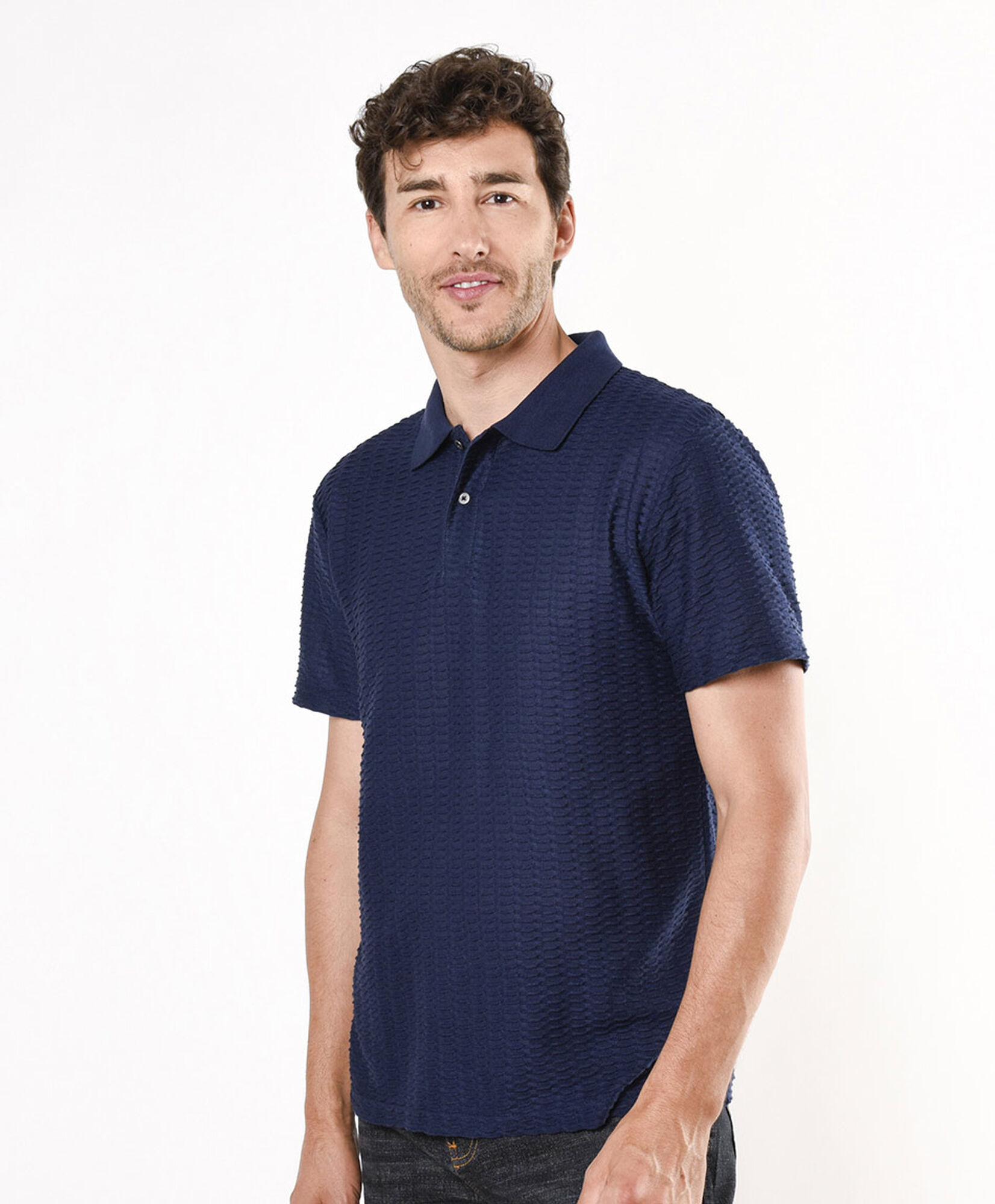 Polera hombre textura cuello piqué Polera hombre textura cuello piqué