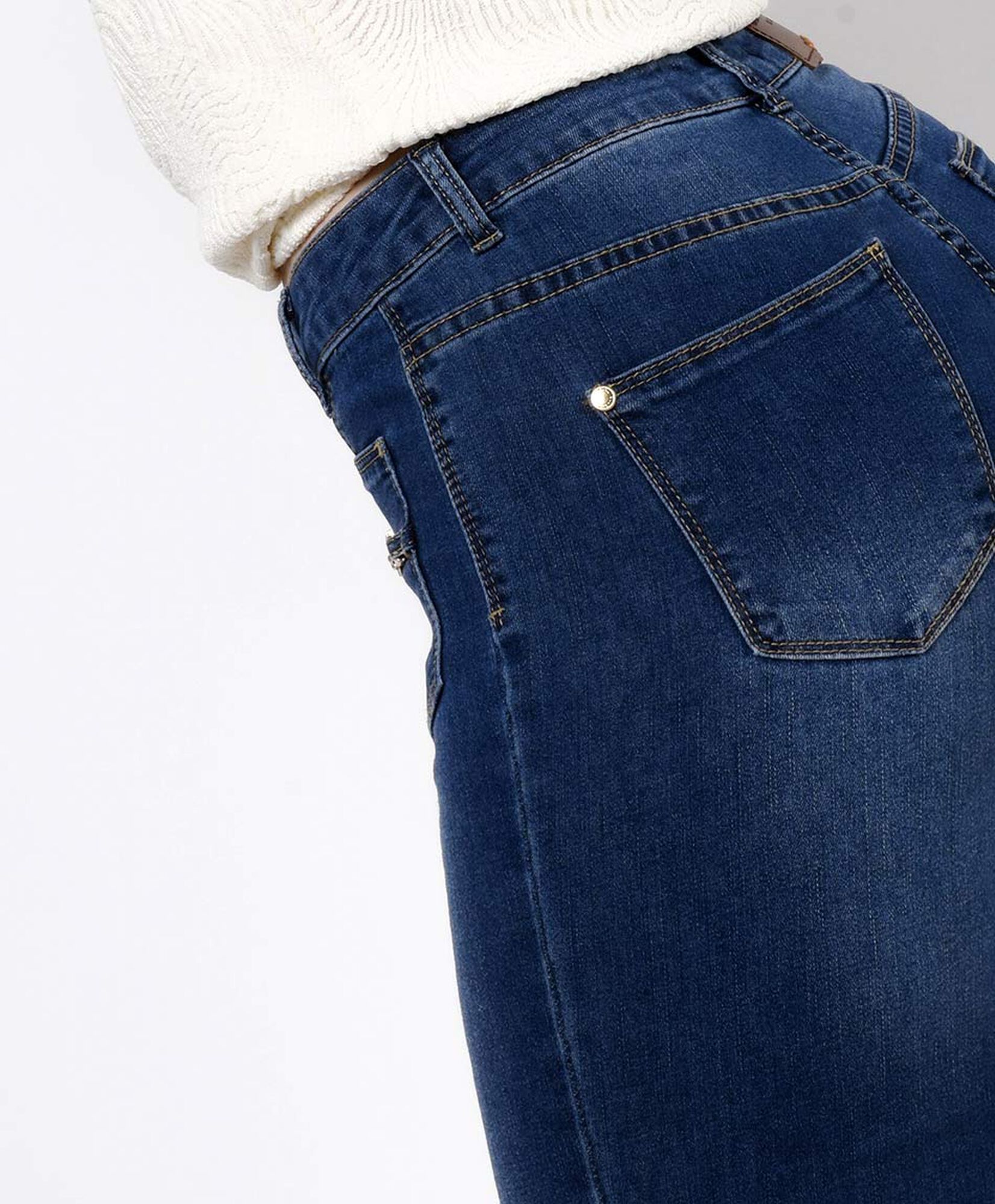 Jeans mujer cadenas en bolsillos flare Jeans mujer cadenas en bolsillos flare