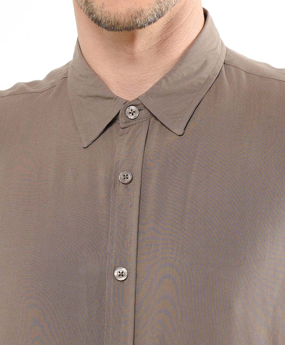 Camisa hombre b&aacute;sica lisa