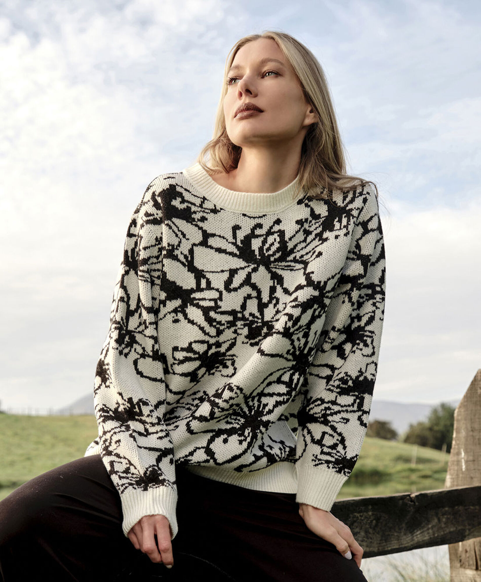 Sweater mujer flores bicolor Sweater mujer flores bicolor