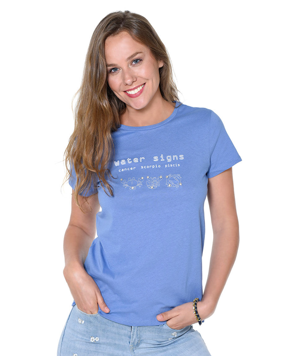 Polera signos bordados
