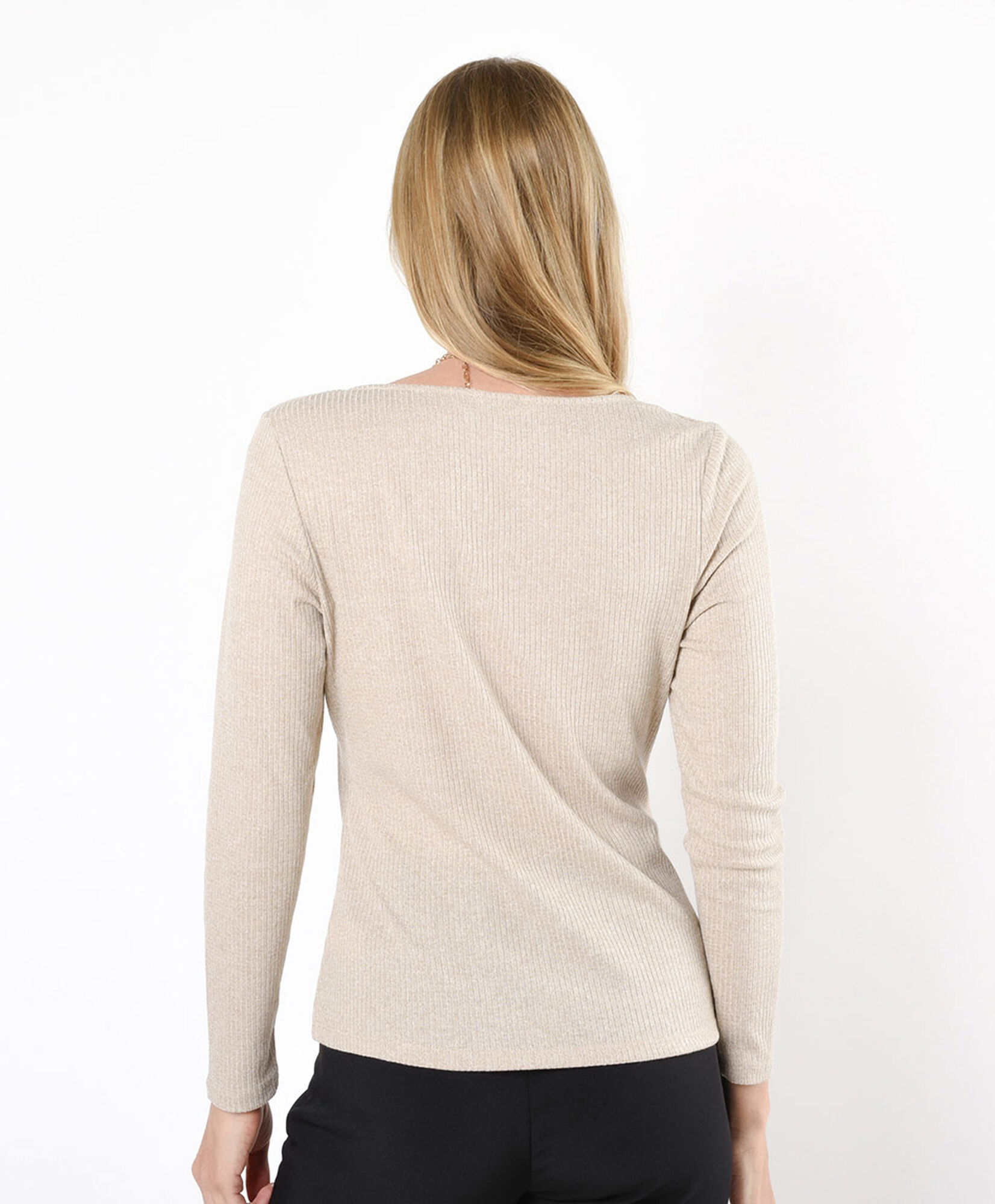 Polera mujer escote y brillos Polera mujer escote y brillos