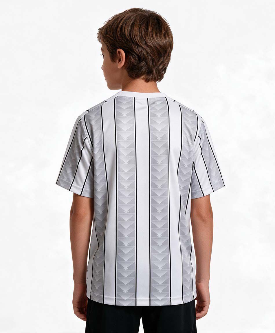 Polera ni&ntilde;o f&uacute;tbol l&iacute;neas