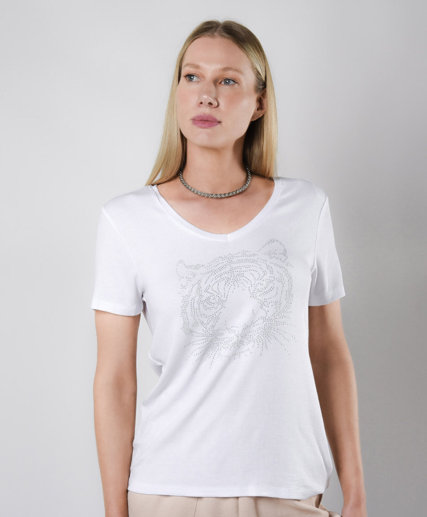 Polera mujer tachas tigre Polera mujer tachas tigre