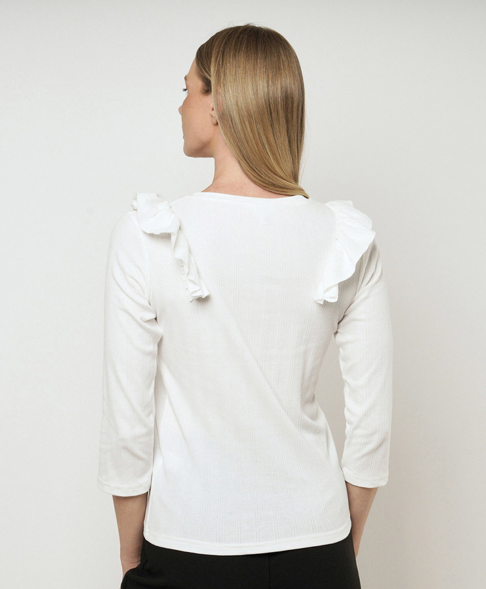 Polera mujer vuelos en hombro Polera mujer vuelos en hombro