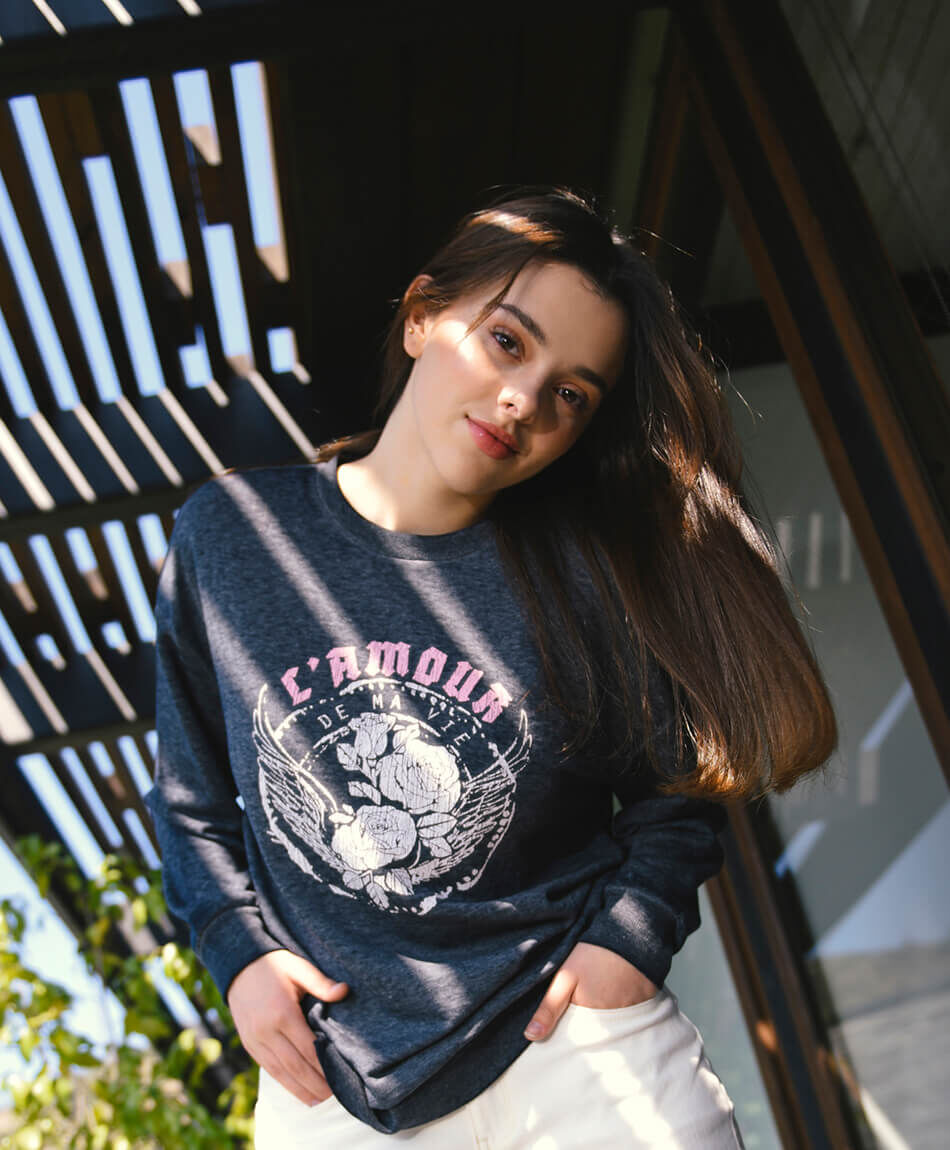 Poler&oacute;n estampado oversize sin cierre