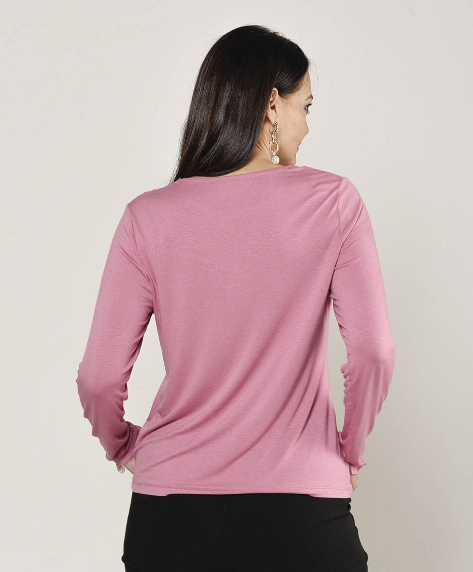 Polera mujer vuelos y calado en pecho