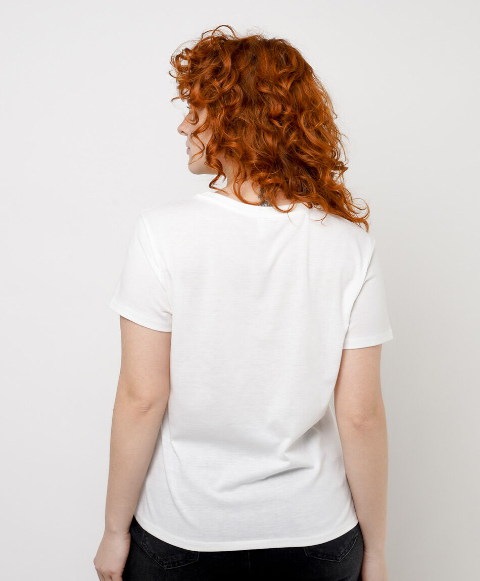 Polera mujer bordada florcita