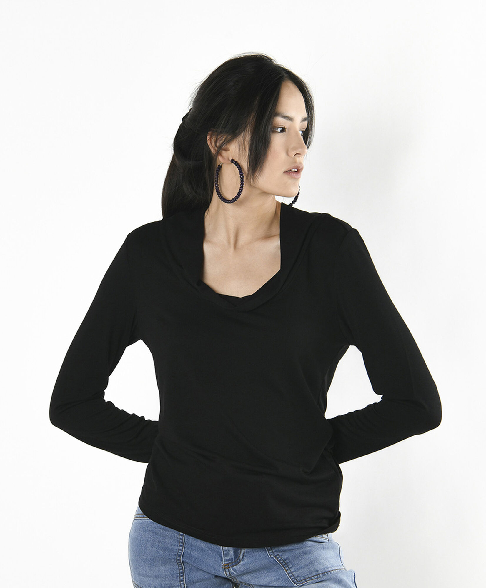 Polera mujer lisa cuello amplio Polera mujer lisa cuello amplio