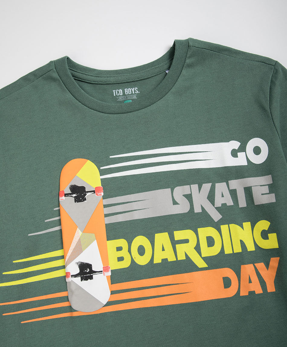 Polera ni&ntilde;o estampado skate boarding