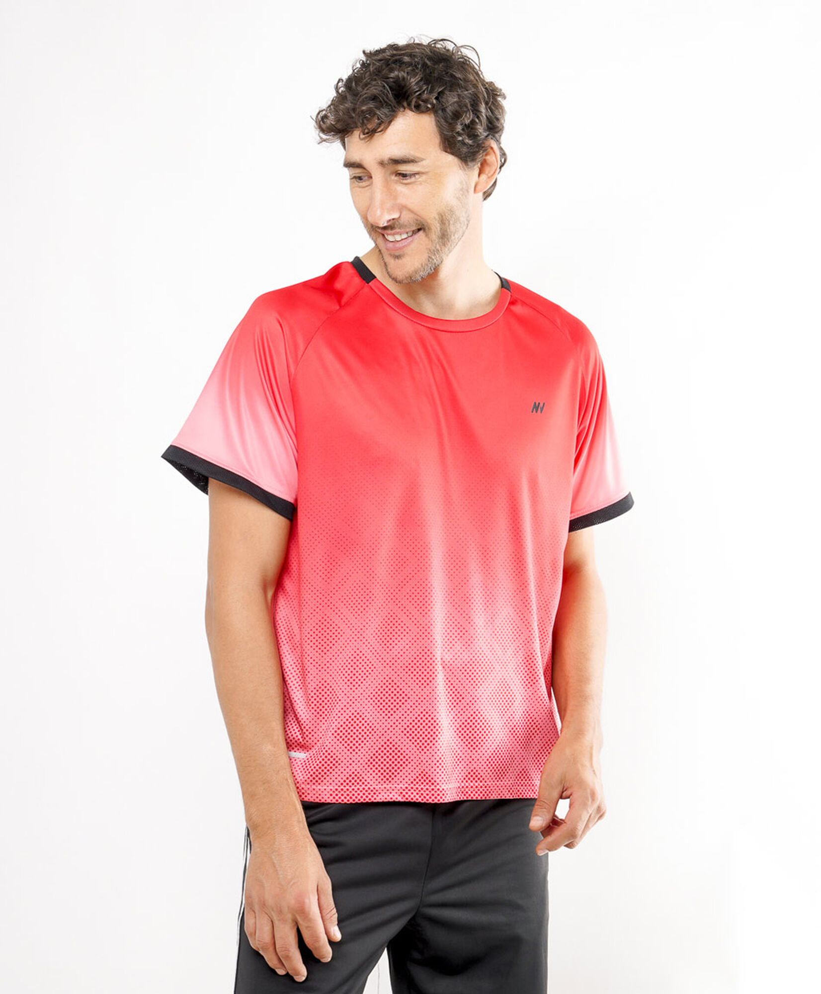 Polera deportiva hombre degradé rombos Polera deportiva hombre degradé rombos