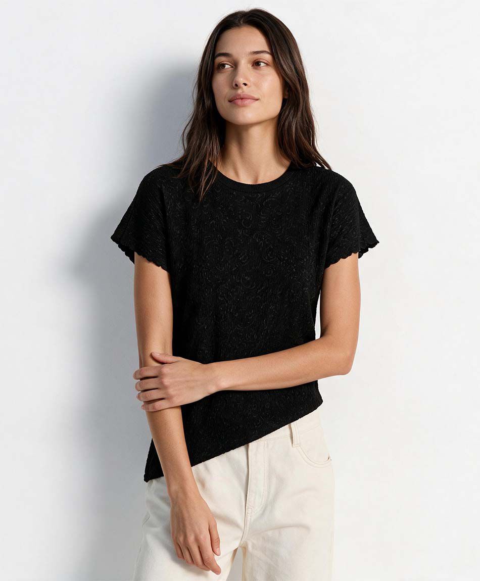 Polera mujer asim&eacute;trica textura