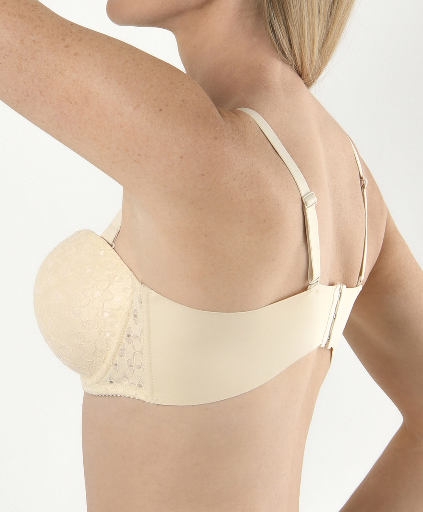 Sostén mujer diseño encajes push up Sostén mujer diseño encajes push up