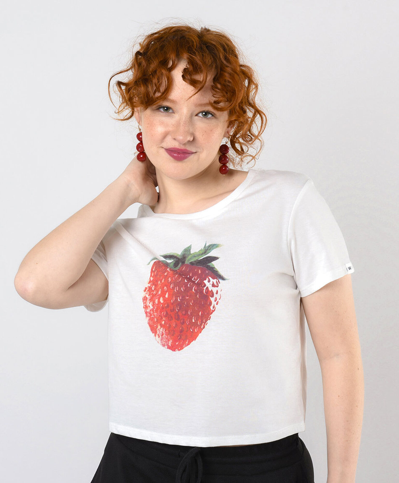 Polera mujer estampado frutilla Polera mujer estampado frutilla