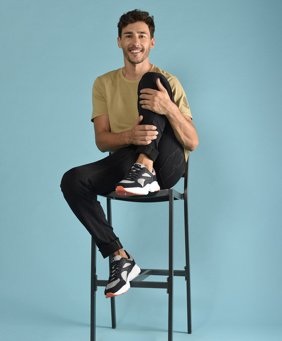 Zapatilla casual con cordones