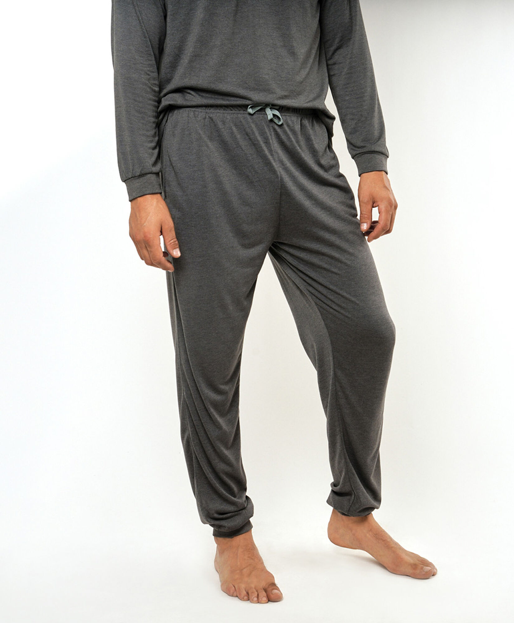 Pijama hombre tricolor Pijama hombre tricolor