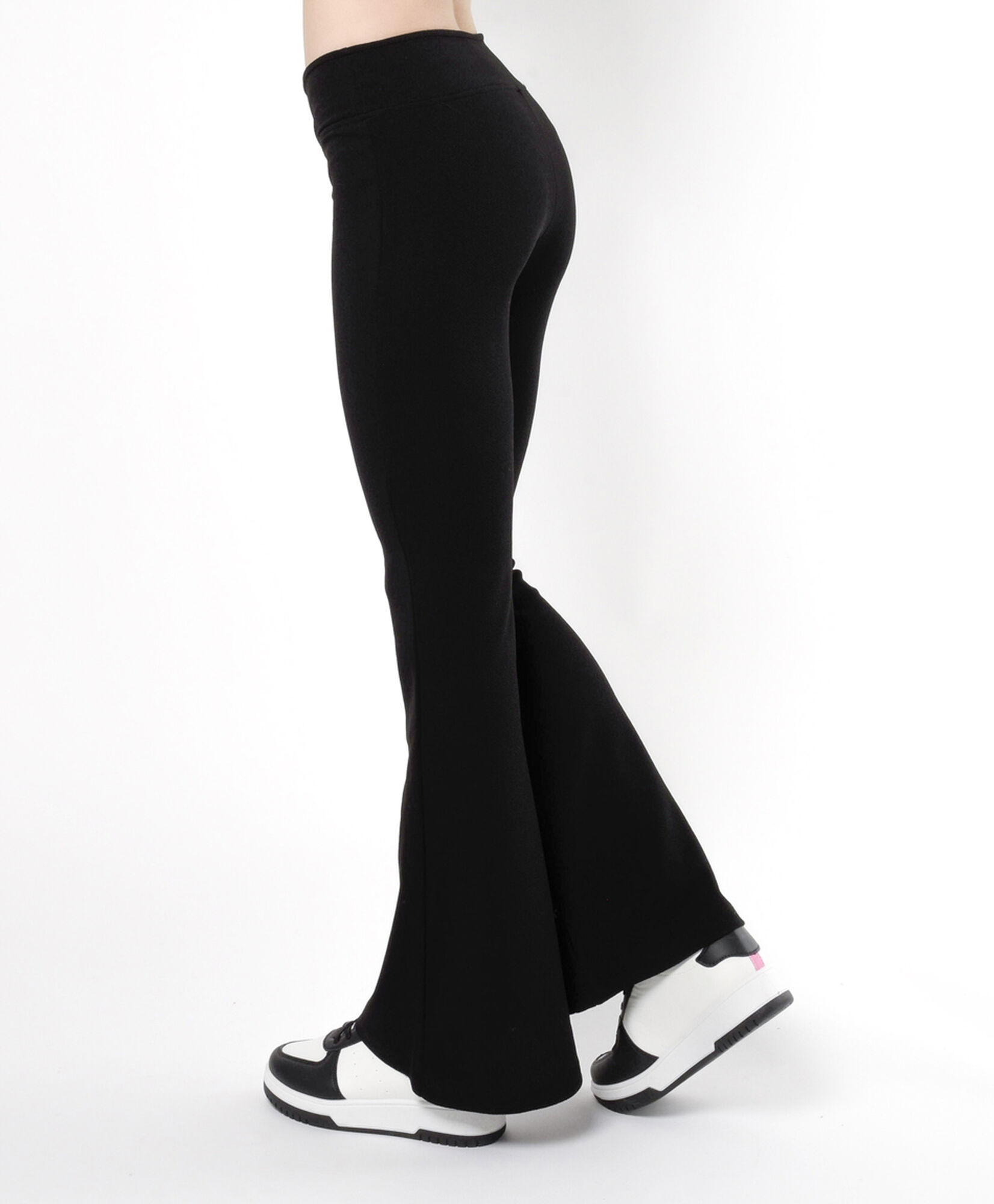 Pantalón mujer básico flare Pantalón mujer básico flare