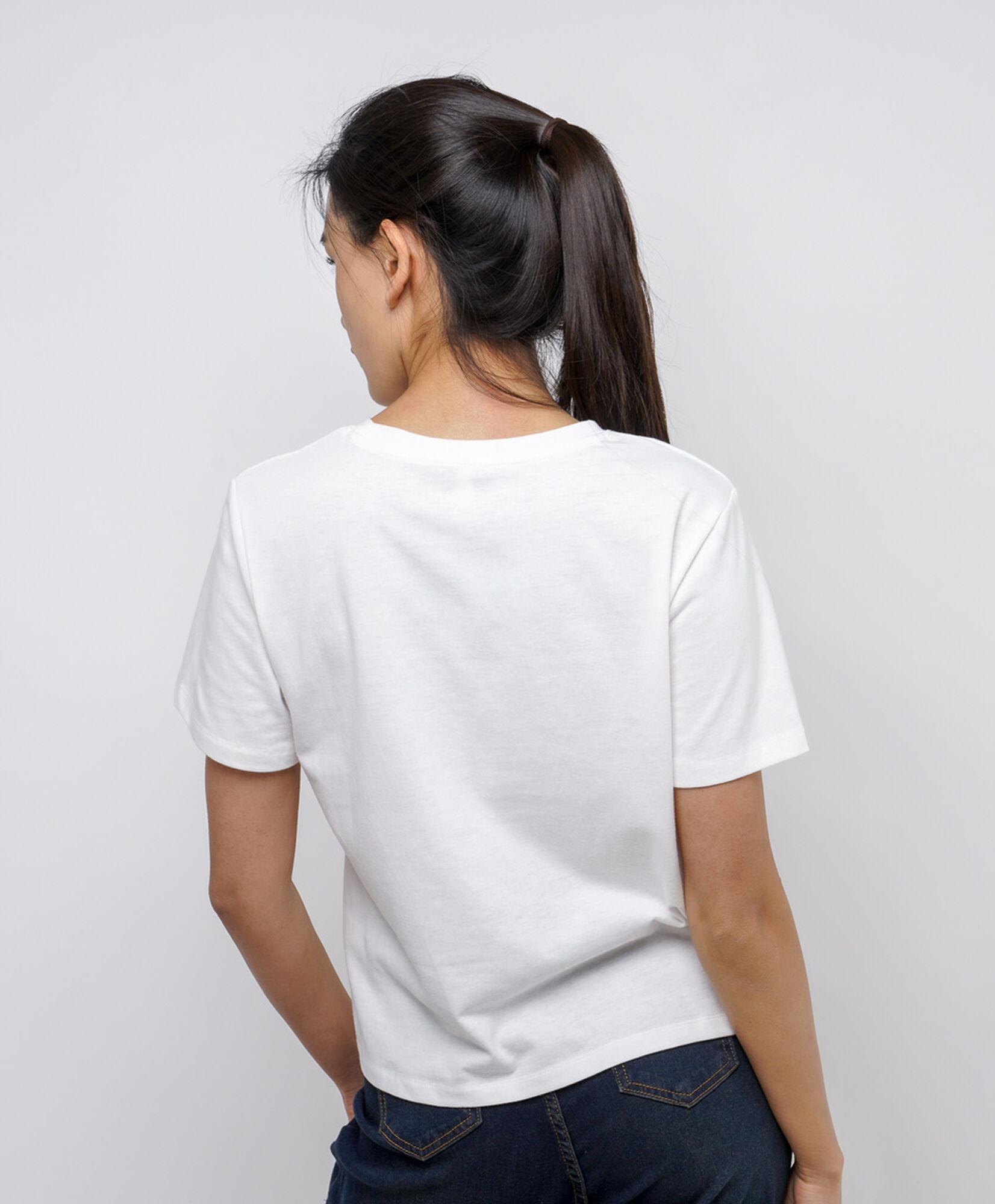 Polera mujer flores relieve Polera mujer flores relieve